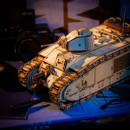Little Story Drewniane Puzzle Model 3D - Char B1