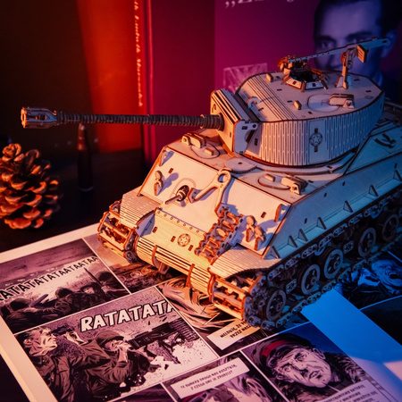 Little Story Wooden Model 3D Puzzle - Tank M4A3E8 Sherman